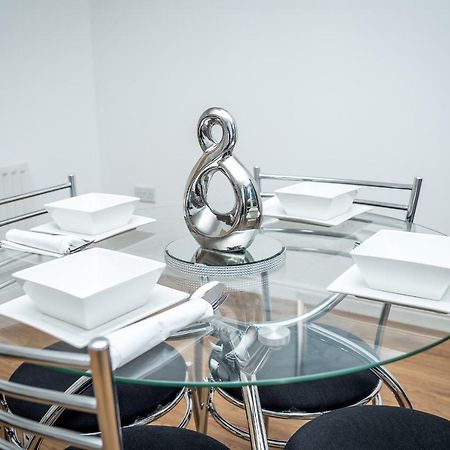 Luxuriant Apartments 노샘프턴 외부 사진