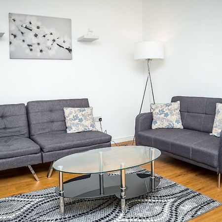 Luxuriant Apartments 노샘프턴 외부 사진